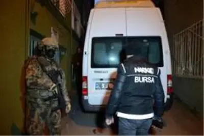 Narkotik köpeğini hesaba katmadılar! Taşın altından bile uyuşturucu çıktı Narkotik köpeğini hesaba katmadılar! Taşın altından bile uyuşturucu çıktı