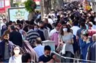 Tedbirlere uyulmayan Van, ikinci koronavirüs dalgası için sinyal veriyor Tedbirlere uyulmayan Van, ikinci koronavirüs dalgası için sinyal veriyor