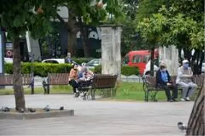 15-20 yaş arası gençler sokaklara indi