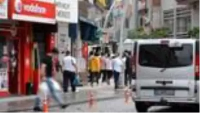 15-20 yaş arasındaki çocuk ve gençler sokağa çıktı 15-20 yaş arasındaki çocuk ve gençler sokağa çıktı