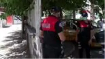 ADANA Namaz kitabı satma bahanesiyle vatandaşlardan zorla para istediği iddia edilen kişilere... ADANA Namaz kitabı satma bahanesiyle vatandaşlardan zorla para istediği iddia edilen kişilere...