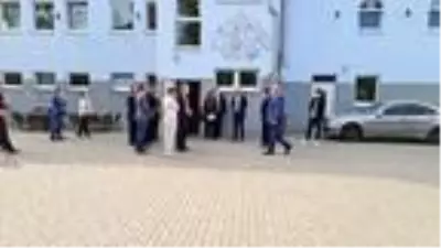 Almanya'da tehdit mektubu gönderilen camiyi Bakan Herrmann ziyaret etti