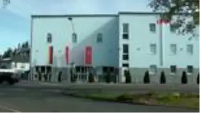Almanya'da tehdit mektubu gönderilen camiyi Bakan Herrmann ziyaret etti Almanya'da tehdit mektubu gönderilen camiyi Bakan Herrmann ziyaret etti