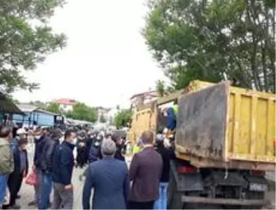 Altıntaş'ta fidan dağıtımı Altıntaş'ta fidan dağıtımı