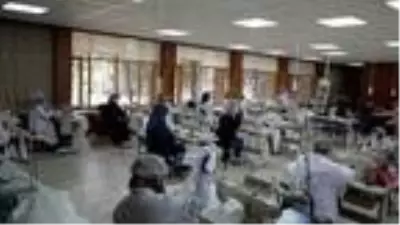 Atölyeye dönüştürülen liselerde, ayda 45 milyon maske üretiliyor Atölyeye dönüştürülen liselerde, ayda 45 milyon maske üretiliyor