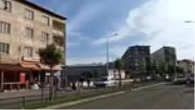 Başına soba bacası düşen kişi ağır yaralandı