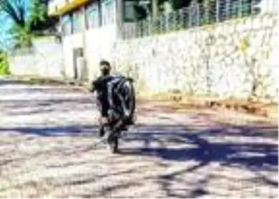 Çelik halata çarpan motosikletin sürücüsü öldü
