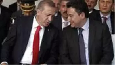 Cumhurbaşkanı Erdoğan, isim vermeden Ali Babacan'ı eleştirdi: Kime yutturuyorsun? Cumhurbaşkanı Erdoğan, isim vermeden Ali Babacan'ı eleştirdi: Kime yutturuyorsun?