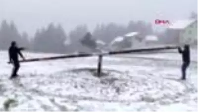 Düzce'de yaylalara kar yağdı Düzce'de yaylalara kar yağdı
