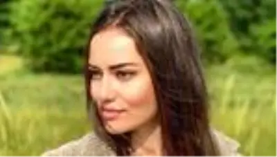 Fahriye Evcen'in fotoğrafına büyük ilgi