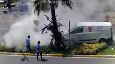 Hararet yapan otomobile vatandaşlar 5 yangın tüpü boşalttı Hararet yapan otomobile vatandaşlar 5 yangın tüpü boşalttı