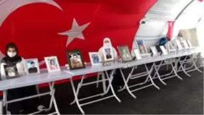 HDP önündeki ailelerin evlat nöbeti 263'üncü gününde