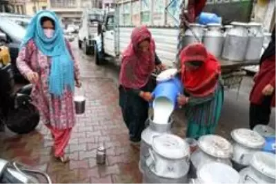 Hindistan'da 24 saatte Covid-19 vaka sayısında rekor artış