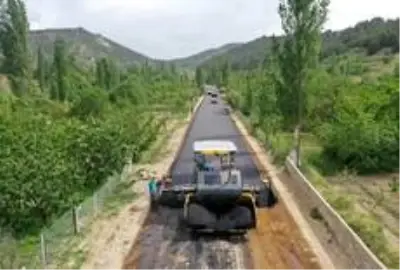 Isparta'da asfalt sezonu açıldı Isparta'da asfalt sezonu açıldı