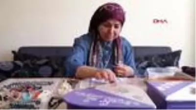 ISPARTA KORONAVİRÜS GÜNLERİNDE ISPARTALI KADINLAR EVDE ÜRETİP KOOPERATİFTE SATIYOR