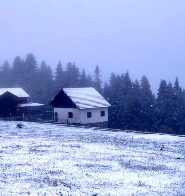 İstanbul'un yanı başındaki Bolu ve Düzce'ye Mayıs ayında kar yağdı