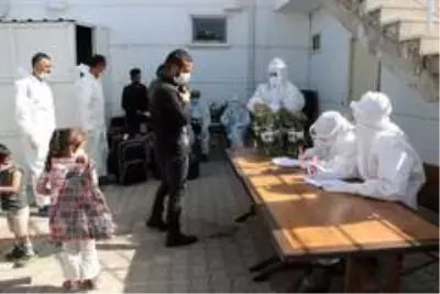 Karaman'da test sonuçları negatif çıkan 288 kişiye bayram tahliyesi Karaman'da test sonuçları negatif çıkan 288 kişiye bayram tahliyesi