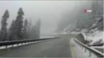 Kastamonu'da Mayıs ayının sonunda kar sürprizi Kastamonu'da Mayıs ayının sonunda kar sürprizi