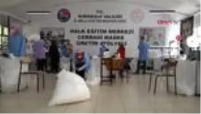 KIRIKKALE Atölyeye dönüştürülen liselerde, ayda 45 milyon maske üretiliyor KIRIKKALE Atölyeye dönüştürülen liselerde, ayda 45 milyon maske üretiliyor
