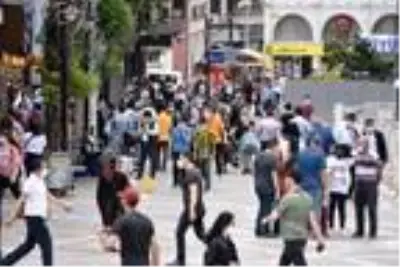 Kısıtlama öncesi Malatya'da 'sosyal mesafesiz' bayram telaşı