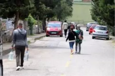 Kısıtlama öncesi mezarlık ziyareti