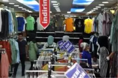 Mardin'de kısıtlama öncesi mağazalarda bayram yoğunluğu