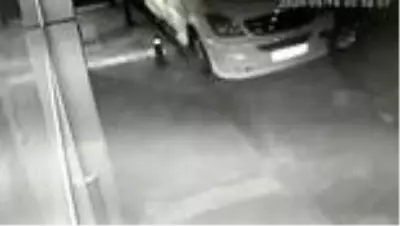 Motosikletin kundaklanmasına ilişkin görüntüler ortaya çıktı