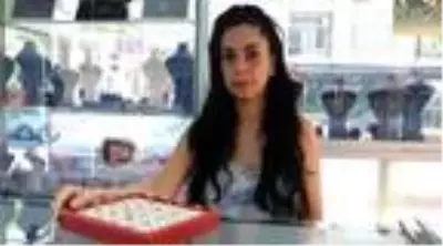 30 bin liralık hırsızlığa maruz kalan kuyumcu, kadın olduğu için hedef olduğunu düşünüyor