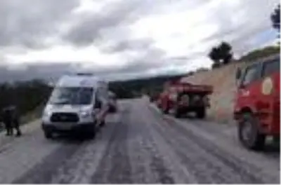 Otomobil uçuruma yuvarlandı: 1 yaralı Otomobil uçuruma yuvarlandı: 1 yaralı