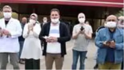 Sağlık çalışanları için 500 güvercin uçuruldu Sağlık çalışanları için 500 güvercin uçuruldu