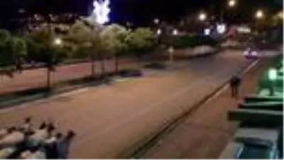 Şehir merkezinden koyun sürüsü geçti