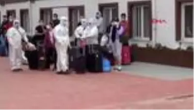 Sinop'ta karantina süresi dolan 187 kişi uğurlandı, testi pozitif çıkan 4 kişi hastanede Sinop'ta karantina süresi dolan 187 kişi uğurlandı, testi pozitif çıkan 4 kişi hastanede