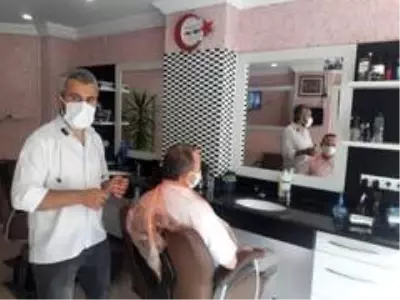 Taşköprü'de berber ve kuaförlere Covid-19 testi yapıldı