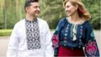Ukrayna Devlet Başkanı Zelenski, Cumhurbaşkanı Erdoğan'a 'vişivanka' hediye etti Ukrayna Devlet Başkanı Zelenski, Cumhurbaşkanı Erdoğan'a 'vişivanka' hediye etti