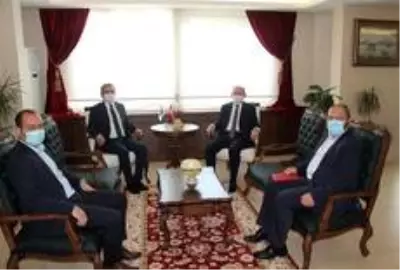 Vali Karadeniz'den Tosya'da Covid-19 toplantısı Vali Karadeniz'den Tosya'da Covid-19 toplantısı