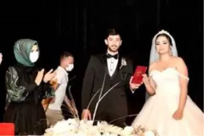 Vali Su, Vali Yardımcısı Deniz'i mutlu gününde yalnız bırakmadı