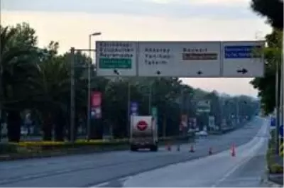 4 günlük kısıtlamanın ilk gününde İstanbul boş kaldı 4 günlük kısıtlamanın ilk gününde İstanbul boş kaldı