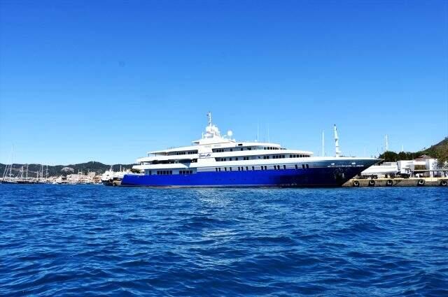 ABD'li milyarder yatı için Marmaris'ten 1 milyon 380 bin liralık yakıt aldı ABD'li milyarder yatı için Marmaris'ten 1 milyon 380 bin liralık yakıt aldı