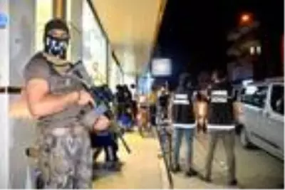 Adana'da bayram öncesi narkotik uygulama: 15 gözaltı Adana'da bayram öncesi narkotik uygulama: 15 gözaltı