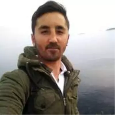 Adisson hastası genç toprağa verildi Adisson hastası genç toprağa verildi