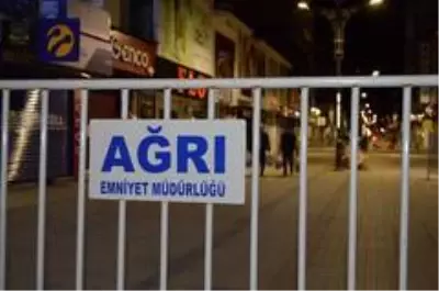 Ağrı'da caddeler ve sokaklar boş kaldı