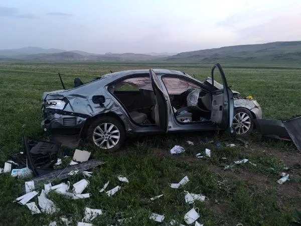 AK Partili meclis üyesi aracın hurda yığınına döndüğü kazada yaşamını yitirdi