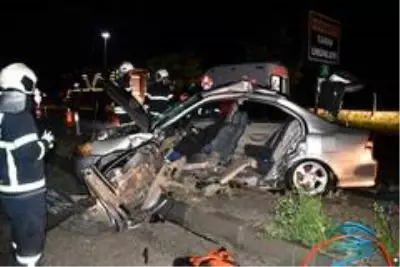 Aksaray'da 2 otomobil çarpıştı: 1 ölü 3 ağır yaralı Aksaray'da 2 otomobil çarpıştı: 1 ölü 3 ağır yaralı