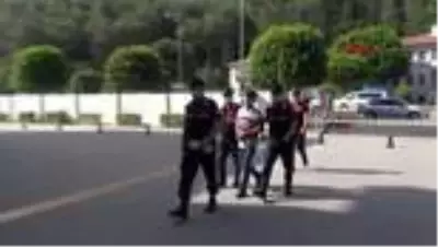 ANTALYA Cezaevi firarisi, jandarmadan kaçamadı ANTALYA Cezaevi firarisi, jandarmadan kaçamadı