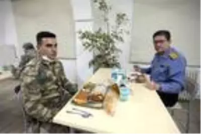 Bakan Akar ve TSK komuta kademesi Suriye sınırında (2)