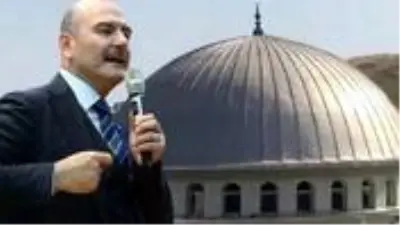 Bakan Soylu: Minareden müzik çalanı bulup cami dibinde ezan dinleteceğiz Bakan Soylu: Minareden müzik çalanı bulup cami dibinde ezan dinleteceğiz