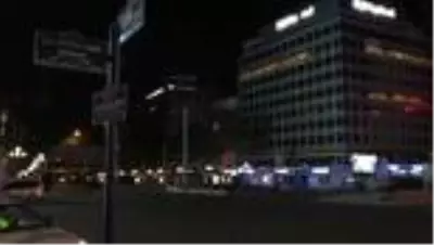 Başkent, sokağa çıkma kısıtlamasının başlamasıyla sessizliğe büründü