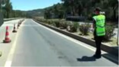 Bayram öncesi Bodrum'a günde 150 bin araç girerdi, şimdi sıfıra düştü Bayram öncesi Bodrum'a günde 150 bin araç girerdi, şimdi sıfıra düştü