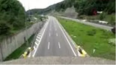 Bayram trafiğinin yoğun yaşandığı Boludağı ve TEM sessizliğe büründü Bayram trafiğinin yoğun yaşandığı Boludağı ve TEM sessizliğe büründü