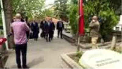 BBP Genel Başkanı Destici, Muhsin Yazıcıoğlu'nun kabrini ziyaret etti BBP Genel Başkanı Destici, Muhsin Yazıcıoğlu'nun kabrini ziyaret etti
